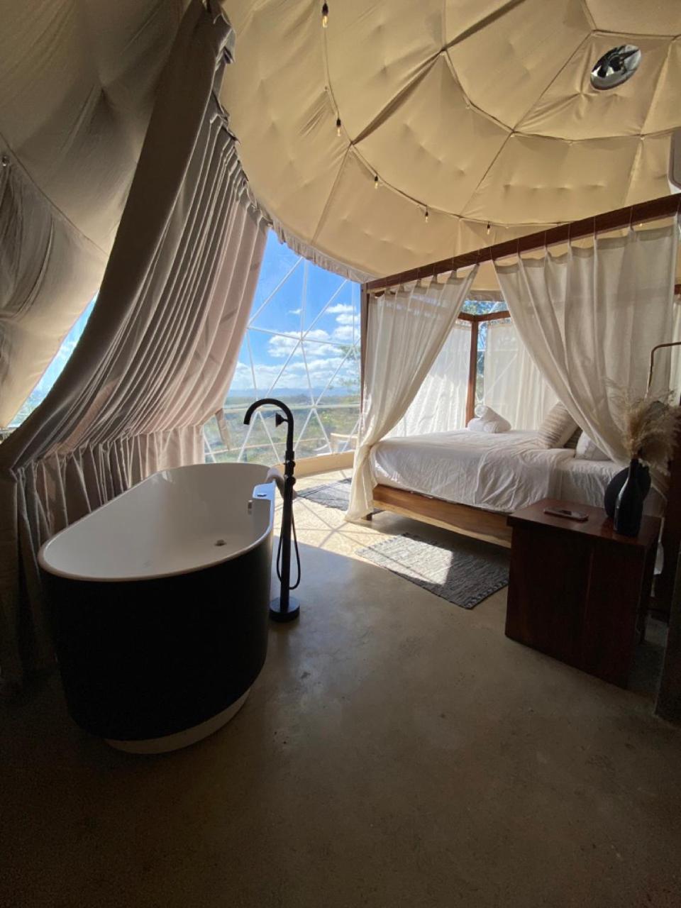 Hotel Alaya Yoga & Surf & Retreat Playa Venao Pokoj fotografie
